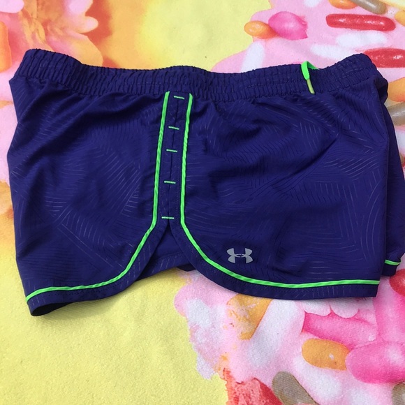🔥Under Armour woman’s large shorts🏖 - Picture 5 of 5